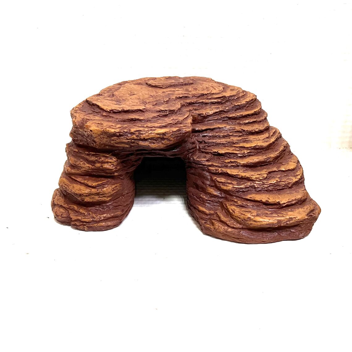 Укрытие рыжее 21*21*9 см