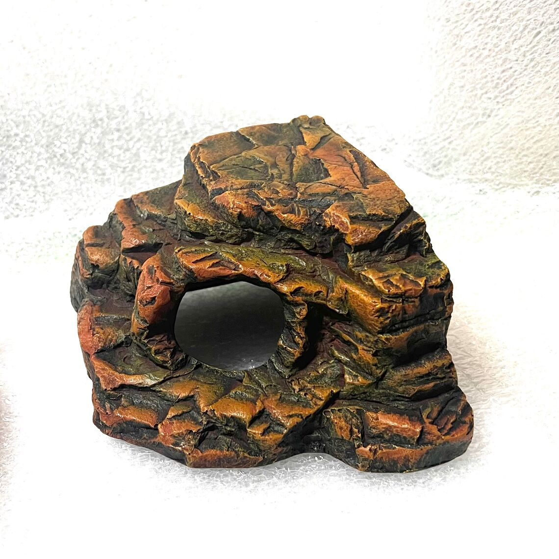 Укрытие угловое зеленое-рыжее 13*14*7 см